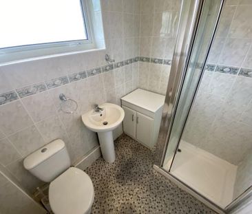 2 bedroom detached bungalow to rent - Photo 3