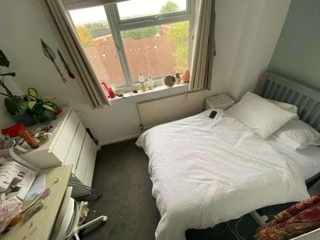 Bedroom Modern Student/professional Property - City Centre/radford, NG7 - Photo 5