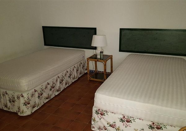 3 Bedroom Apartment For Rent in La Duquesa
