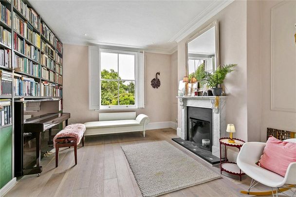 4 bedroom end of terrace house to rent - Photo 1