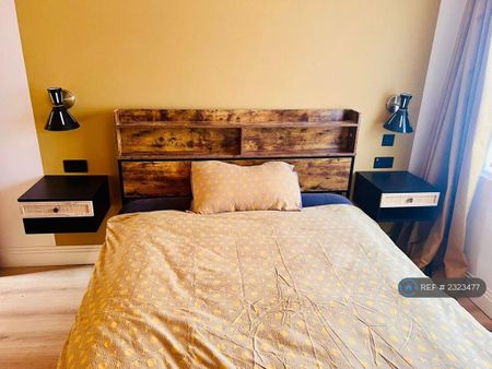 2 bedroom end of terrace house to rent - Photo 3