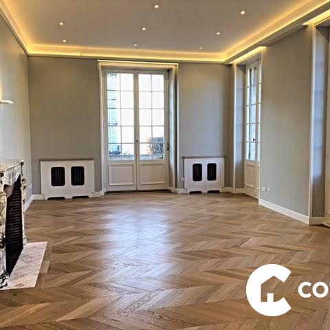 PAU – PLACE ROYALE – APPARTEMENT HAUSSMANNIEN D’EXCEPTION - Photo 1