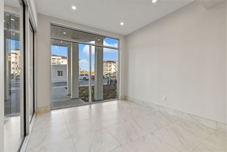 For Lease - 50 Lakebreeze Drive Unit# 117, Clarington, Ontario - Photo 2