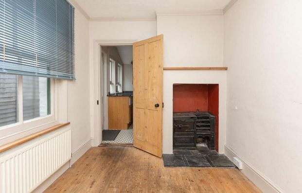 2 bedroom terraced house to rent - Photo 1