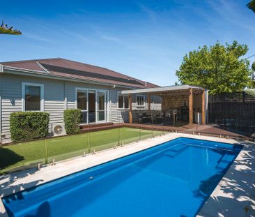 PICTURE PERFECT | FAMILY OASIS | FABULOUS LOCATION - Photo 2