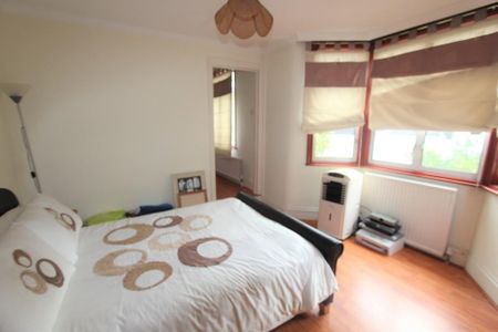 House share to rent - Photo 2