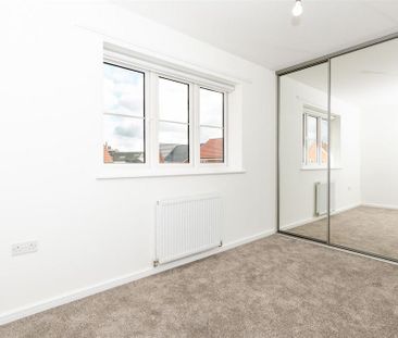 2 bedroom semi-detached house to rent - Photo 6