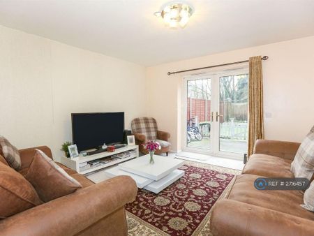 4 bedroom terraced house to rent - Photo 5