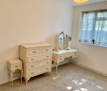 2 Bed Flat, Chilworth Court, SW19 - Photo 3