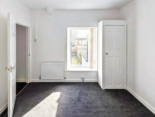 4 bedroom terraced house to rent - Photo 1