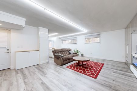 For Lease - 115 Lynwood Crescent, King, Ontario - Photo 4