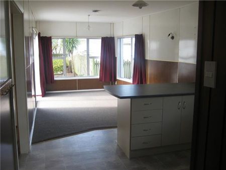 44 Glenmore Avenue, Casebrook, Christchurch City - A Family Favourite in a Popular Location - Photo 5