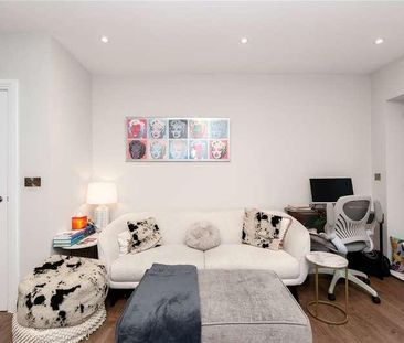 Springfield Lane, Weybridge, Surrey, KT13 - Photo 2