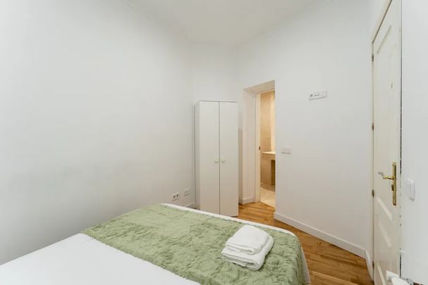 Calle Isabel La Católica, Madrid, Community of Madrid 28013 - Photo 1