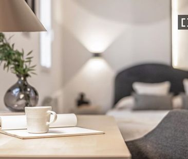 1 room luxury Flat for rent in Madrid, Autonomous Region of Madrid - Photo 3