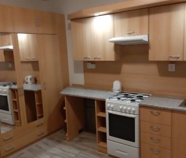 Pronájem bytu 2+kk • 39 m² bez realitkyBratranců Veverkových, Karvi... - Photo 1