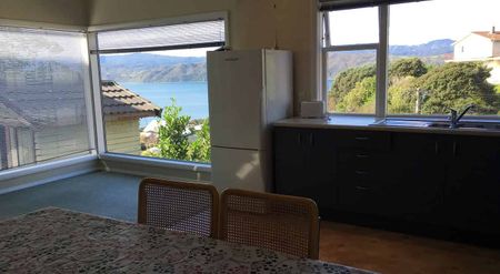 Spacious, sunny, secure two double bedroom flat - Photo 4