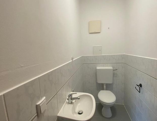 Familienfreundlich aber ruhig! Wunderschöne 3 Zimmer im Altbau in Zeitz - Photo 1