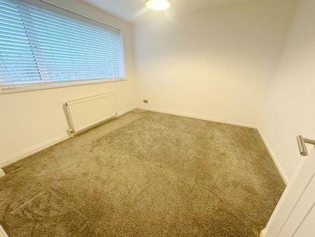 3 bedroom end of terrace house to rent - Photo 4