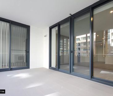 MGM MARTIN - MODERN 2-BEDROOM APARTMENT - Photo 2