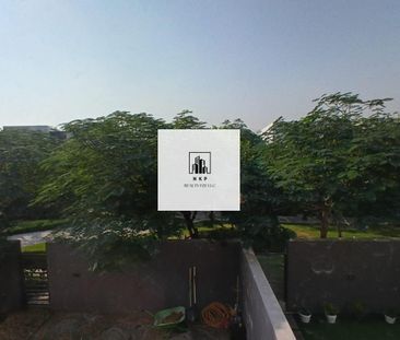 Specious luxury 3bedroom corner townhouse forrent - Photo 5