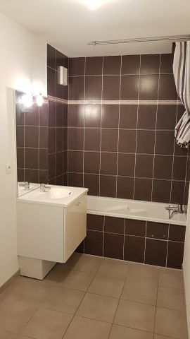 Location Appartement 3 pièces 69m² CARQUEFOU 44470 - Photo 3