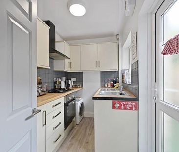 4 bedroom terraced house to rent - Photo 2