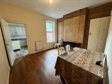 2 bedroom terraced house to rent - Photo 2