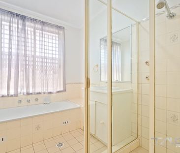 FAMILY HOME IN PRIME LOCATION - Photo 4