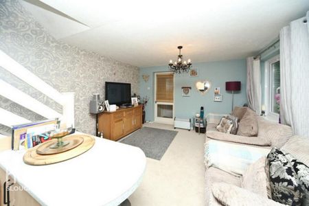 1 bedroom semi-detached house to rent - Photo 4