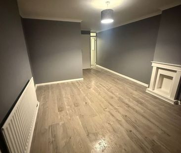 1 Bed Flat, Copwood Close, N12 - Photo 4