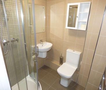 Room With Patio In Stapleford Road, Luton, LU2 - Photo 2