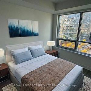 Hurontario & Elm dr Modern 2Bdrm Open Balcony Beautiful Kitchen - Photo 2