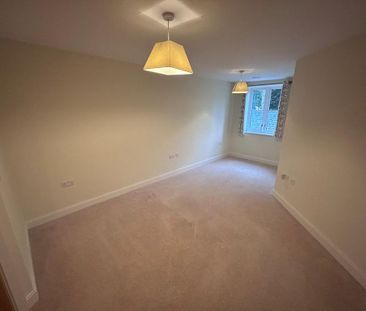 1 bedroom retirement property to rent - Photo 6