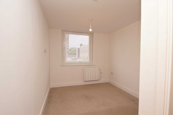2 bed Flat for rent - Photo 1