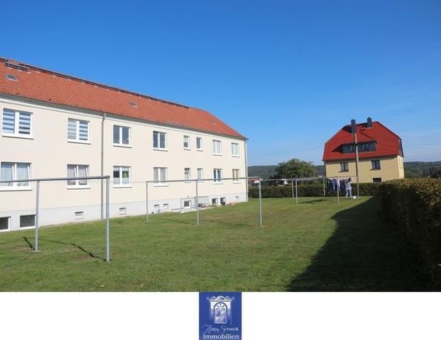 Ideale Familien-WohlfÃ¼hlwohnung mit Balkon in ruhiger und grÃ¼ner Umgebung! - Photo 1