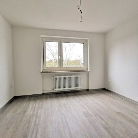 Frisch renovierte 3-Zi.-Whg. mit Tageslichtbad und Balkon - Foto 1