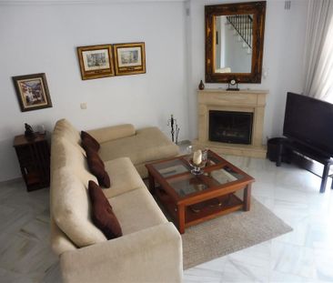 Townhouse in The Golden Mile - Photo 2