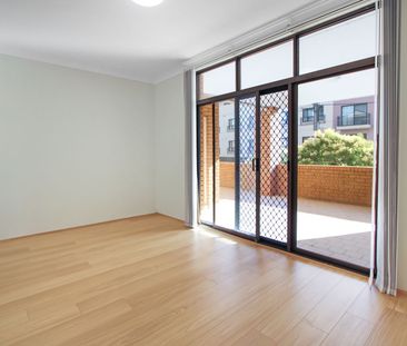 Renovated Two-Bedroom Apartment in Ideal Location - Photo 1