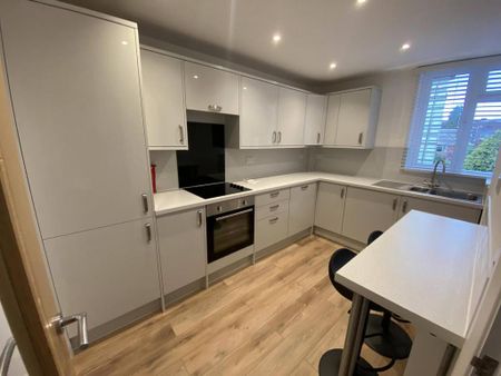 3 bedroom apartment to rent - Photo 5