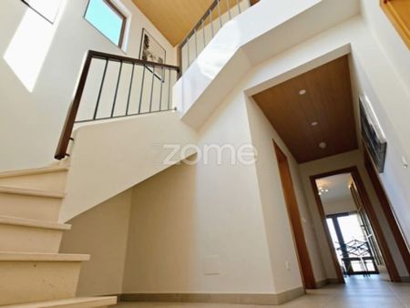 3 room luxury House for rent in Portimão, Distrito de Faro - Photo 3