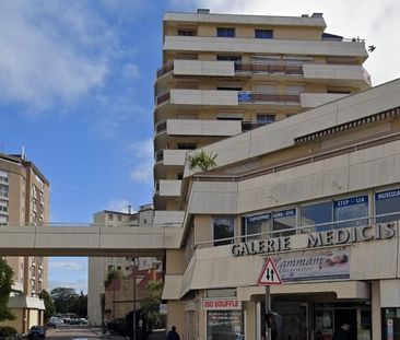 Location Appartement 2 pièces 45m² CHALON SUR SAONE 71100 - Photo 4