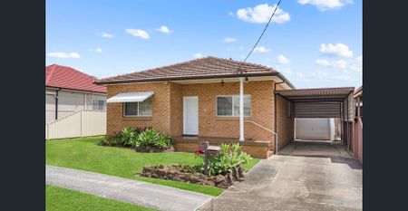 Spacious Family Home in Merrylands – Move in Ready - Photo 4