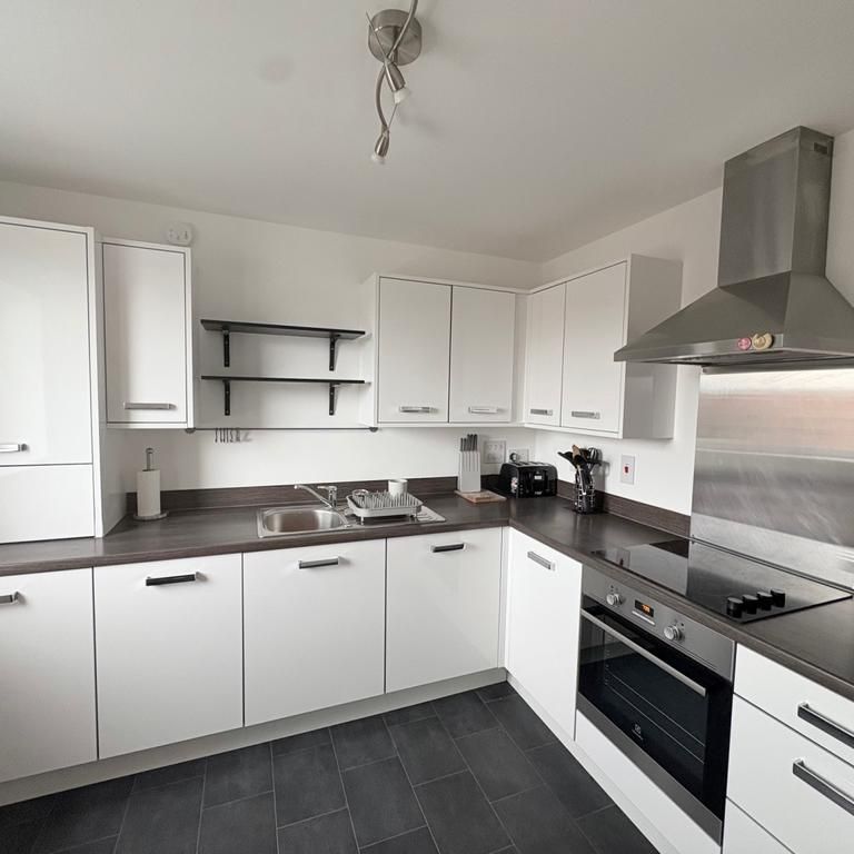 2 bedroom flat to rent - Photo 1