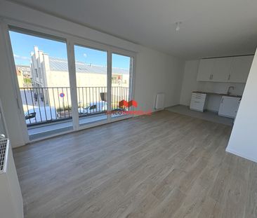 AUBERGENVILLE - Photo 2