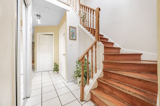 For Lease - 356 Laurentian Avenue, Mississauga, Ontario - Photo 1