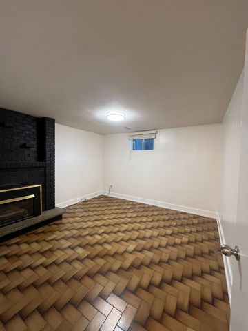 For Lease - 6 Romanway Crescent, Toronto, Ontario - Photo 2