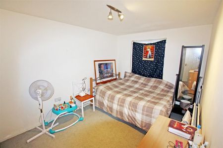 2 Bedroom Apartment to Rent in The Nurseries, Northampton, NN1 - Photo 5