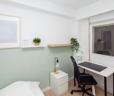 Carrer d'Almassora, Valencia, Valencian Community 46010 - Photo 5