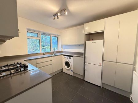 2 bedroom maisonette to rent - Photo 5